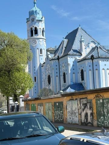 Sunny House One Apartamento Bratislava Exterior foto