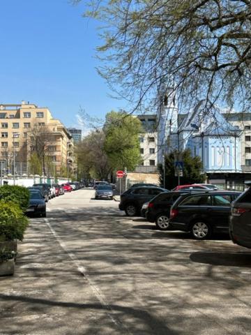 Sunny House One Apartamento Bratislava Exterior foto